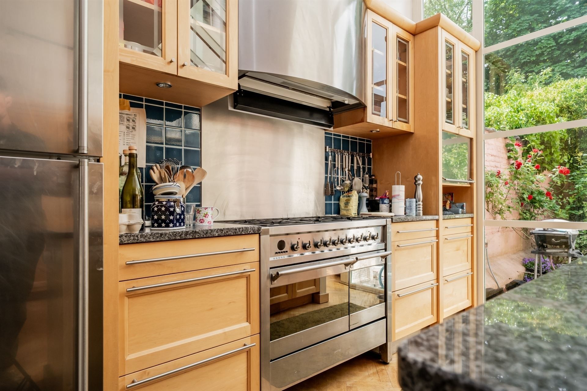 Prachtig herenhuis op een toplocatie in de EU-wijk foto 8