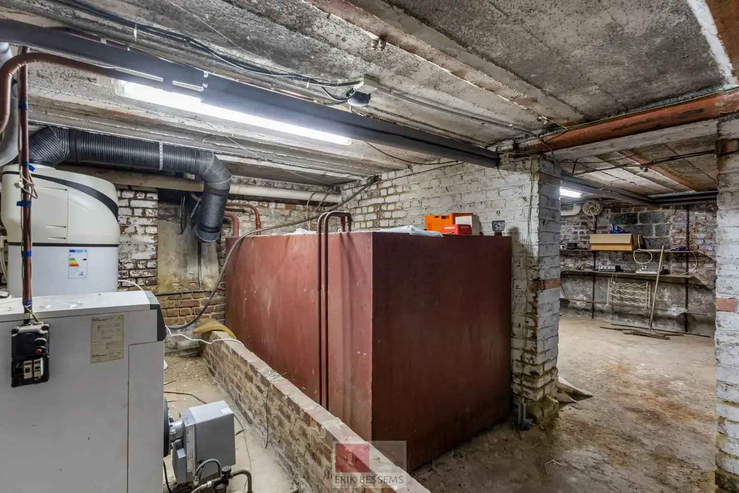 Unieke te renoveren investeringsopportuniteit met 7 mogelijke wooneenheden (huidige toestand niet vergund!), grenzend aan zowel de Millerdries als de Van Den Boschstraat in Riemst. foto 70