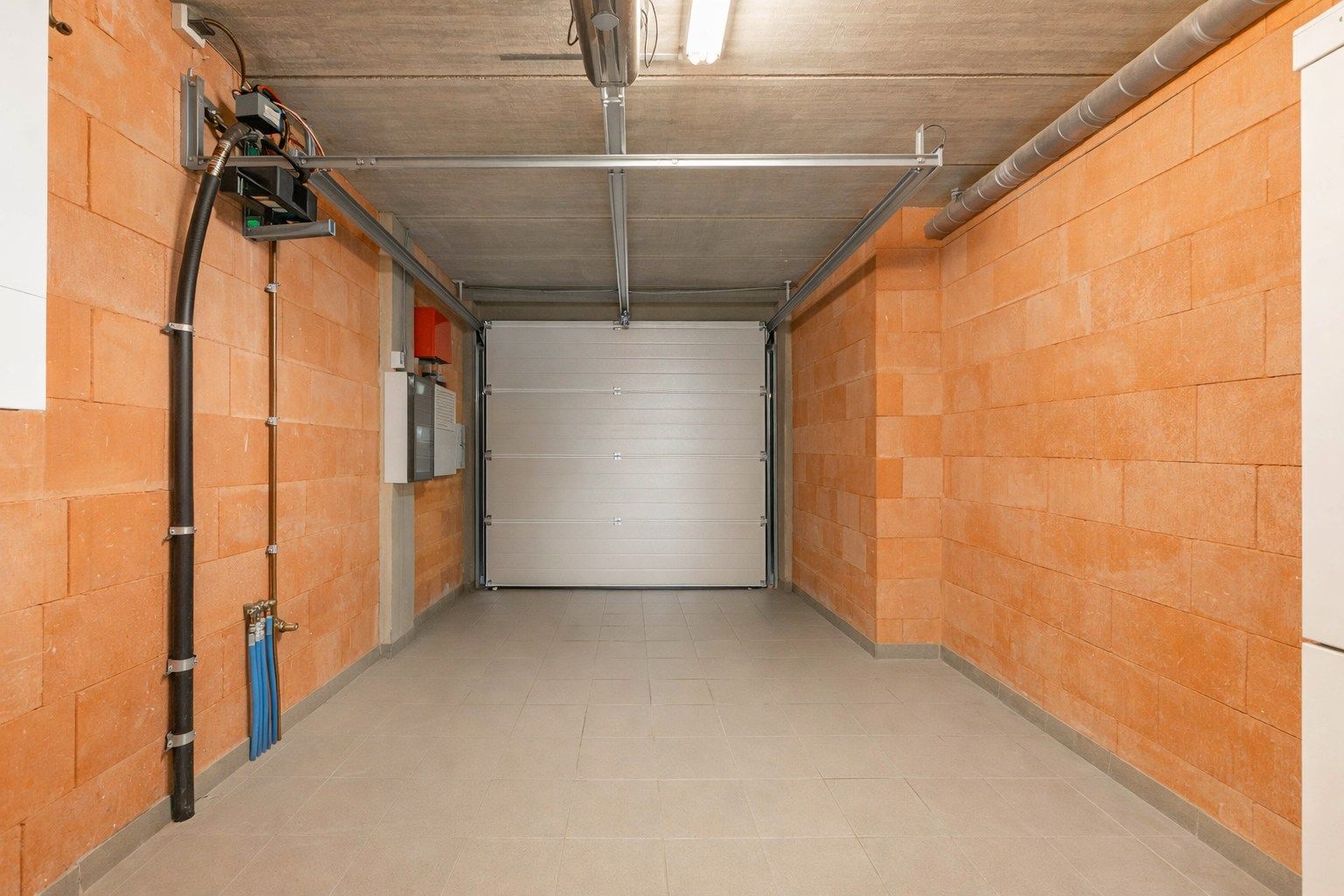 RECENTE (BJ 2020) ENERGIEZUINDIGE HALF OPEN BEBOUWING foto 20