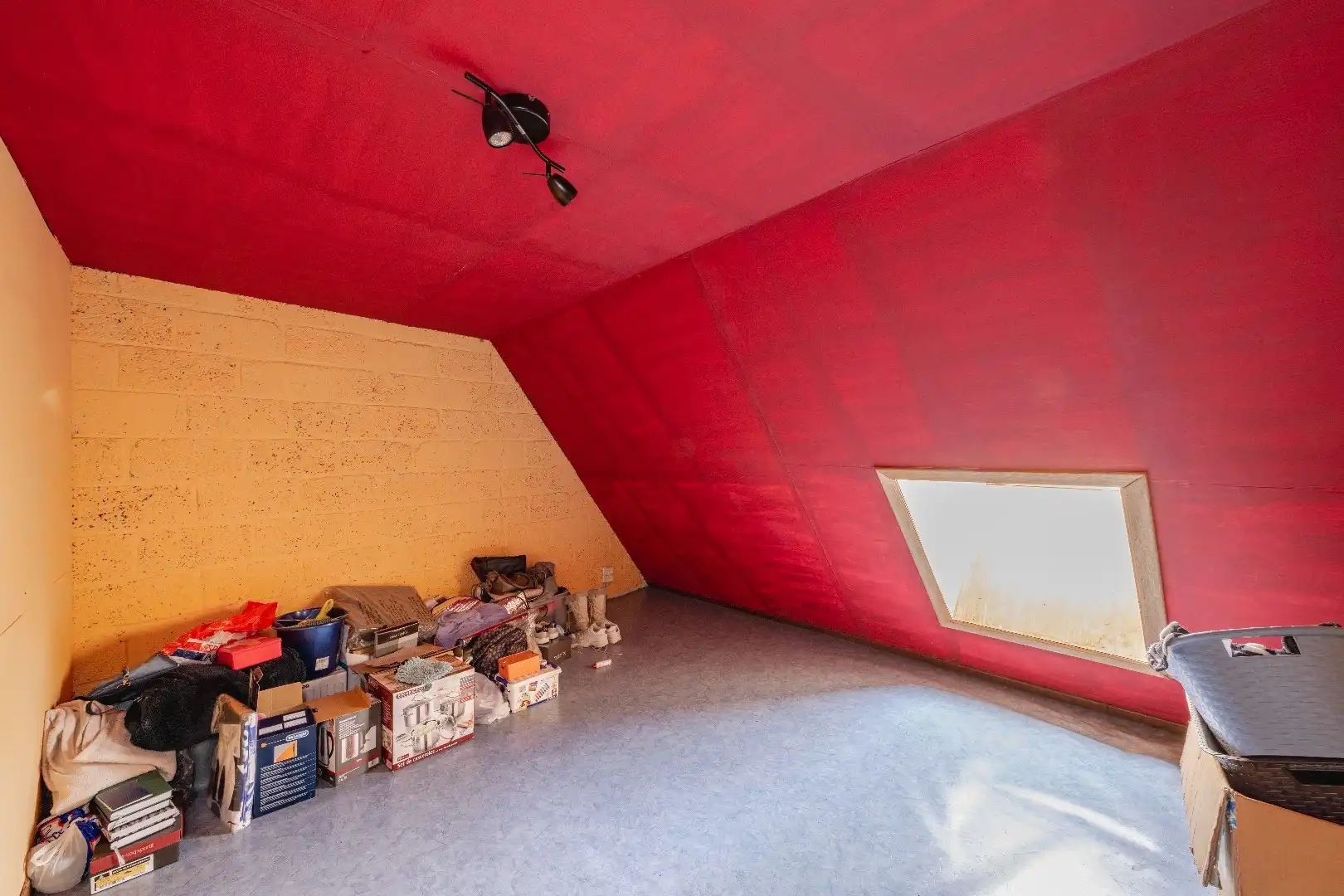 ZEER RUIME (TE RENOVEREN) WONING MET BIJGEBOUWEN | 5 SLPKS foto 13