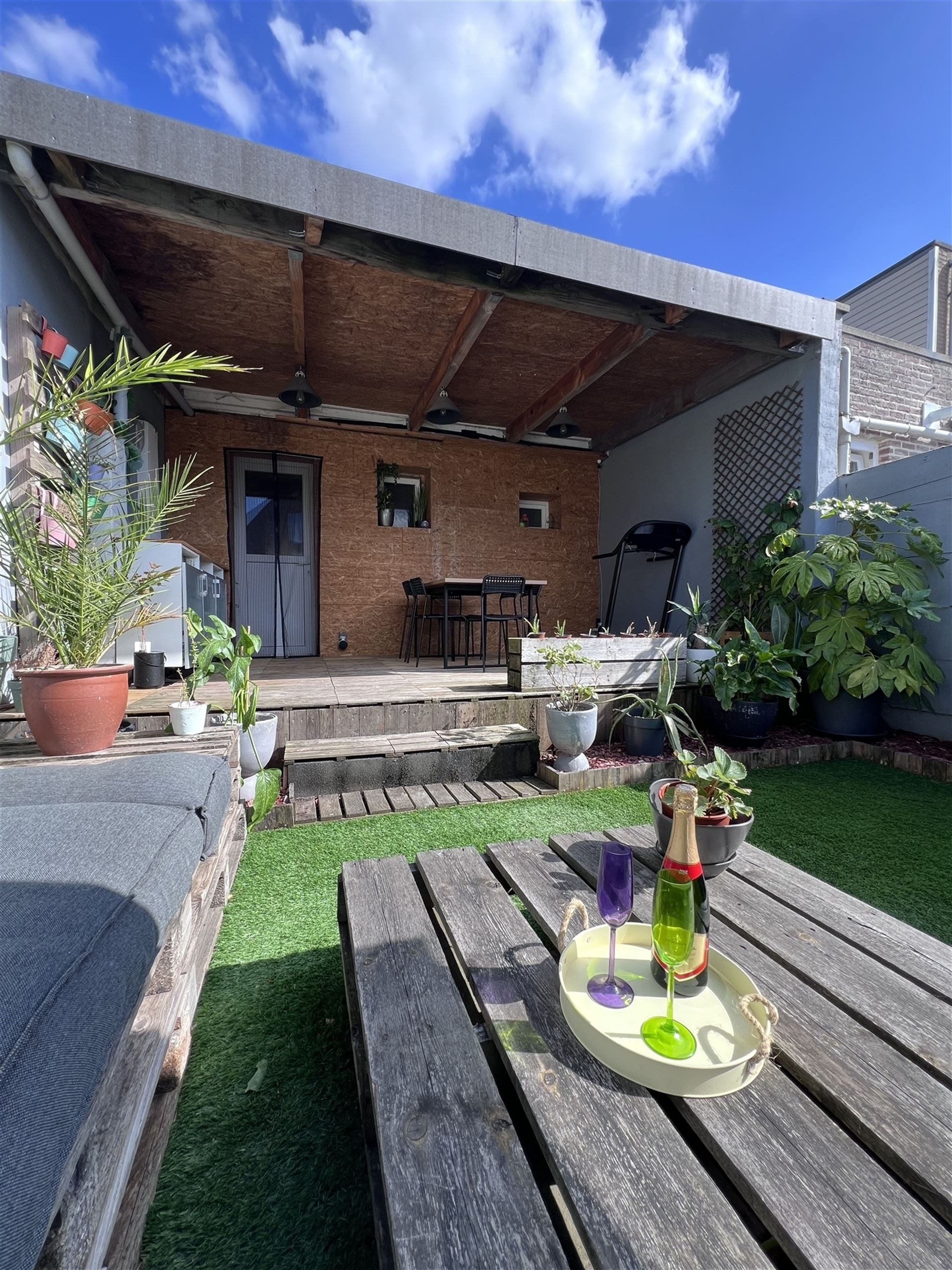 Charmante woning met tuin, garage en 2 staanplaatsen foto 4