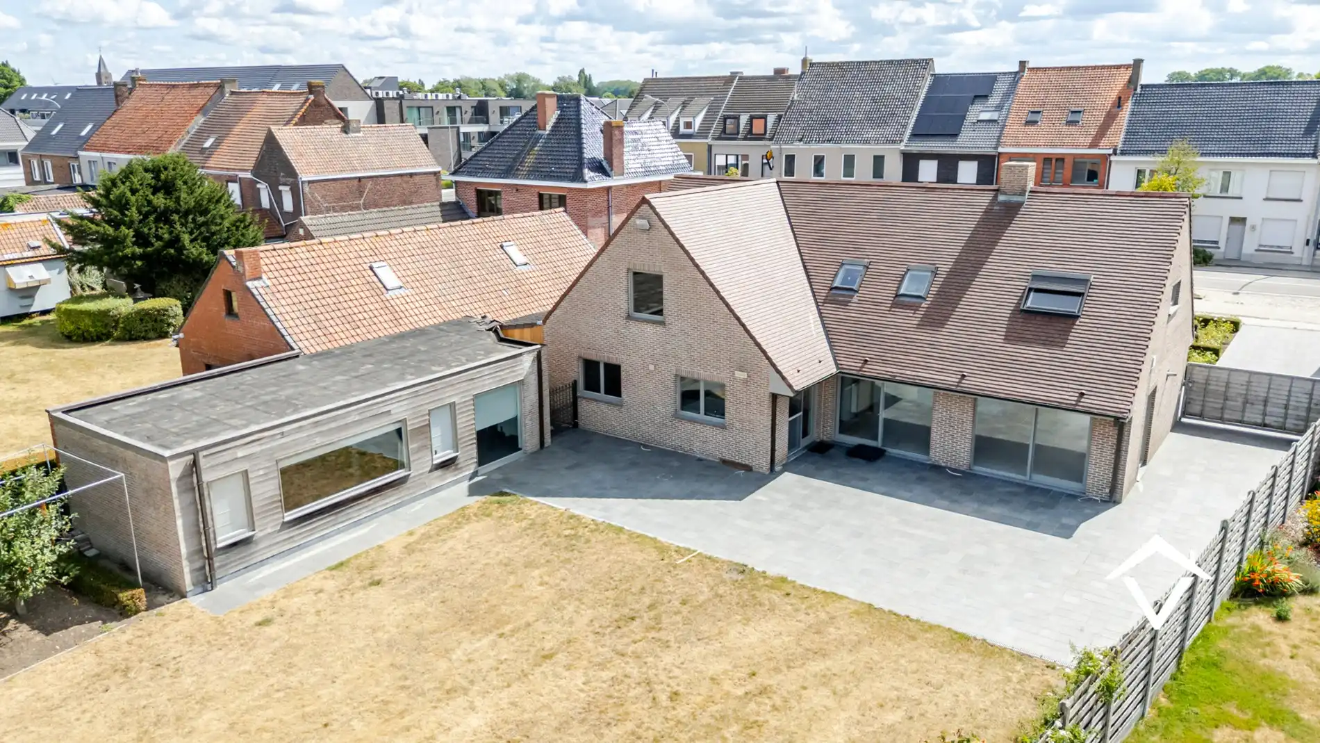 Alleenstaande woning met polyvalent bijgebouw te Zedelgem  foto 2