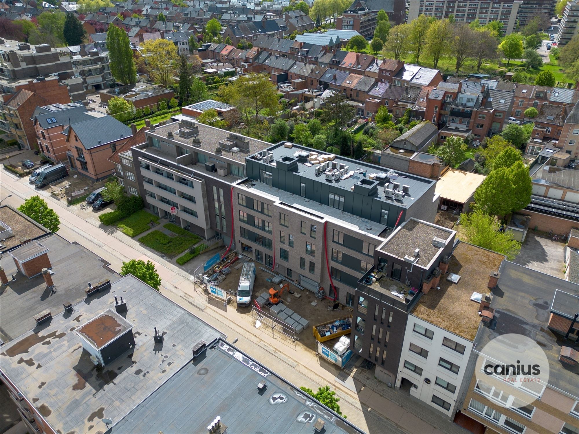 GESCHILDERD NIEUWBOUWAPP. IN HARTJE HASSELT + TERRAS & PARKING foto 12