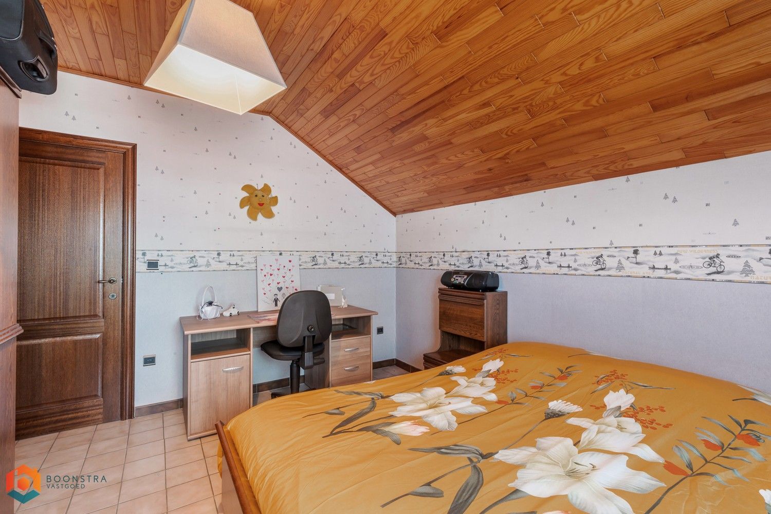 Zeer verzorgde instapklare woning met 4 slpkrs en leuke tuin (800m²) foto 20