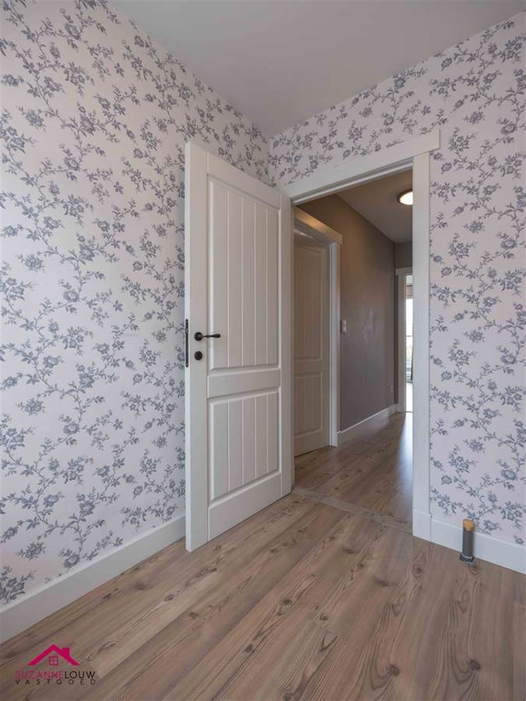 Instapklare ééngezinswoning in gesloten bebouwing foto 23