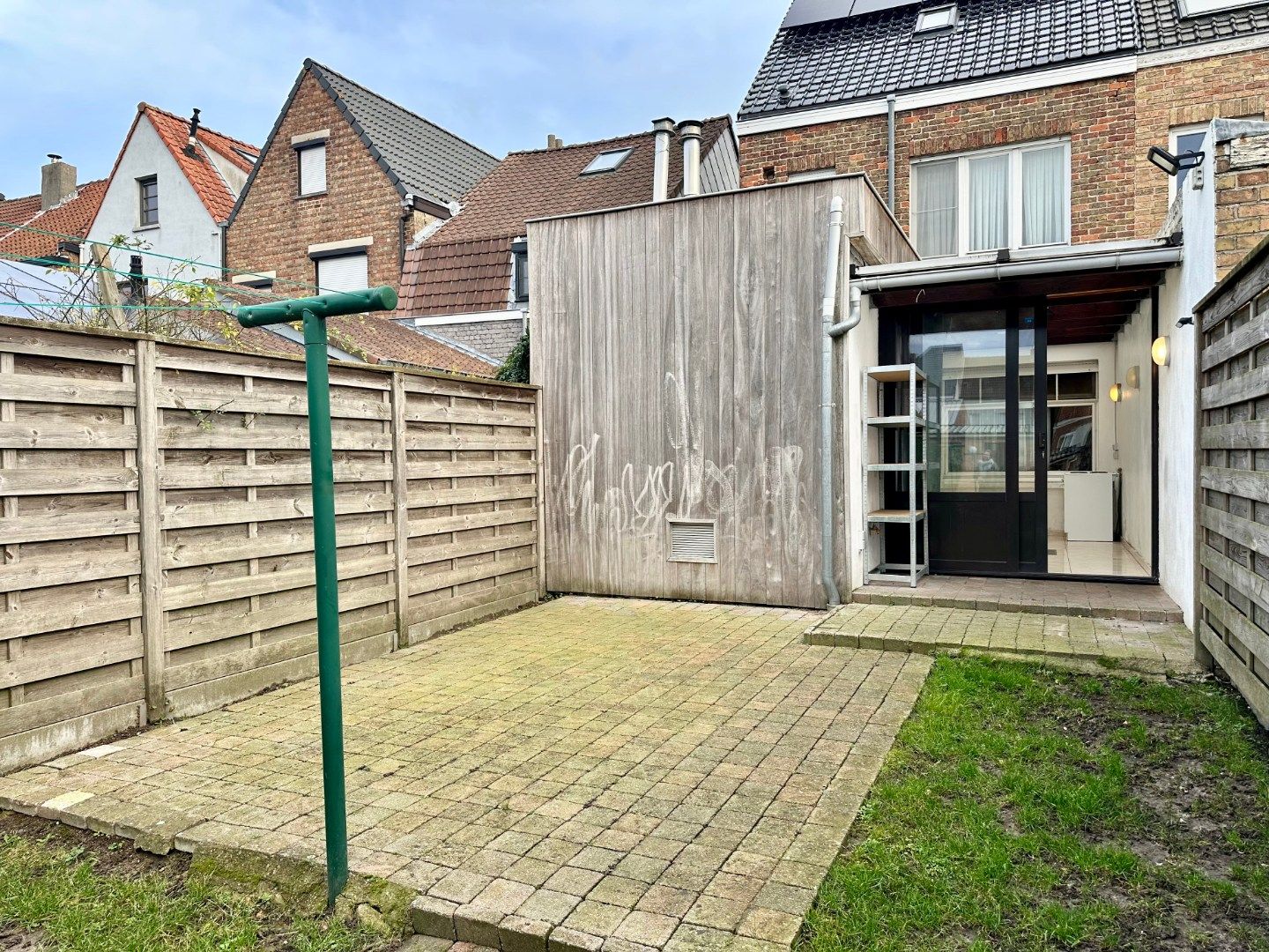 Ruime woning met 3 slaapkamers in Sint-Jozef, Brugge foto 16