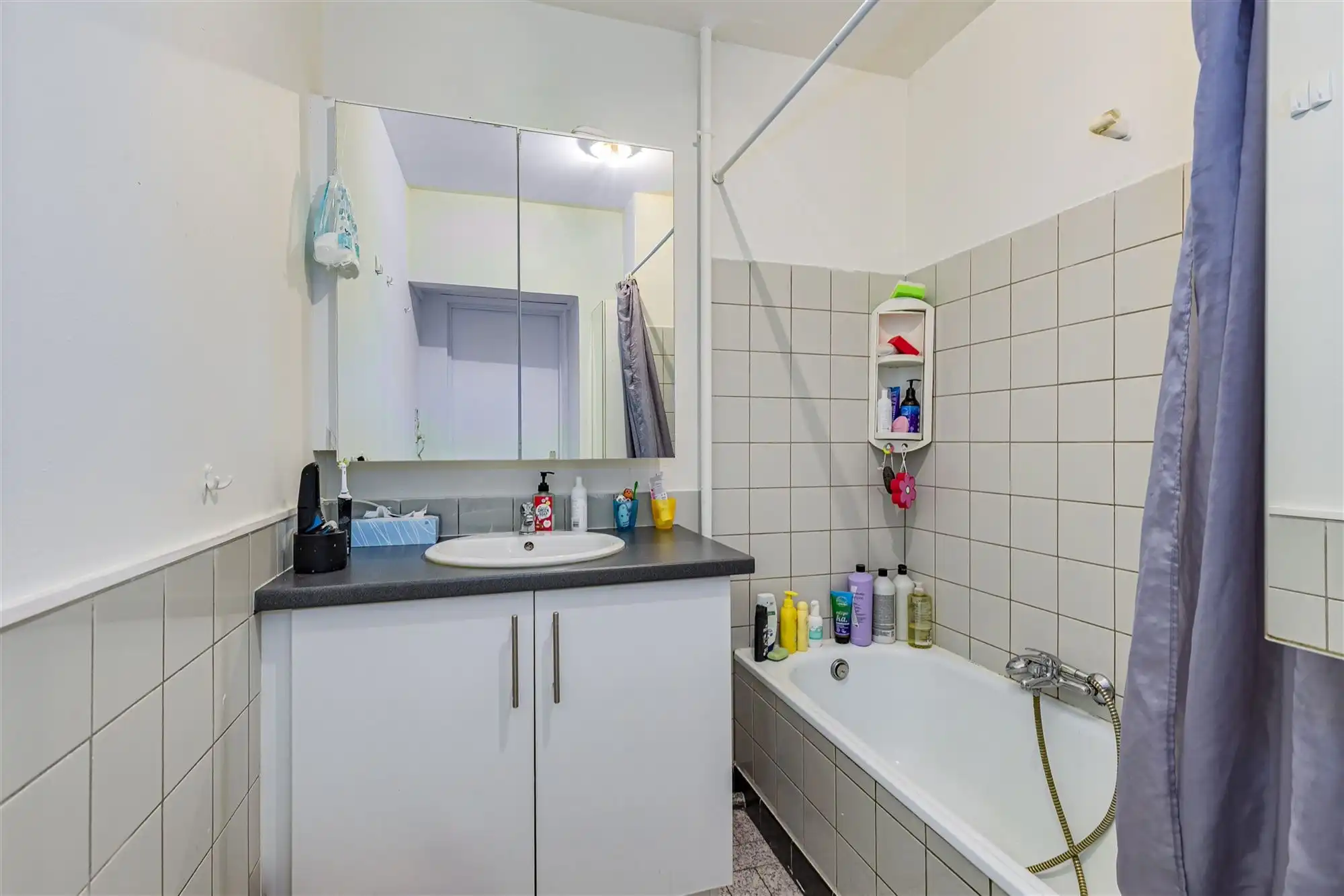 Ruim appartement met 2 slpk + terras te koop in Mortsel foto 10