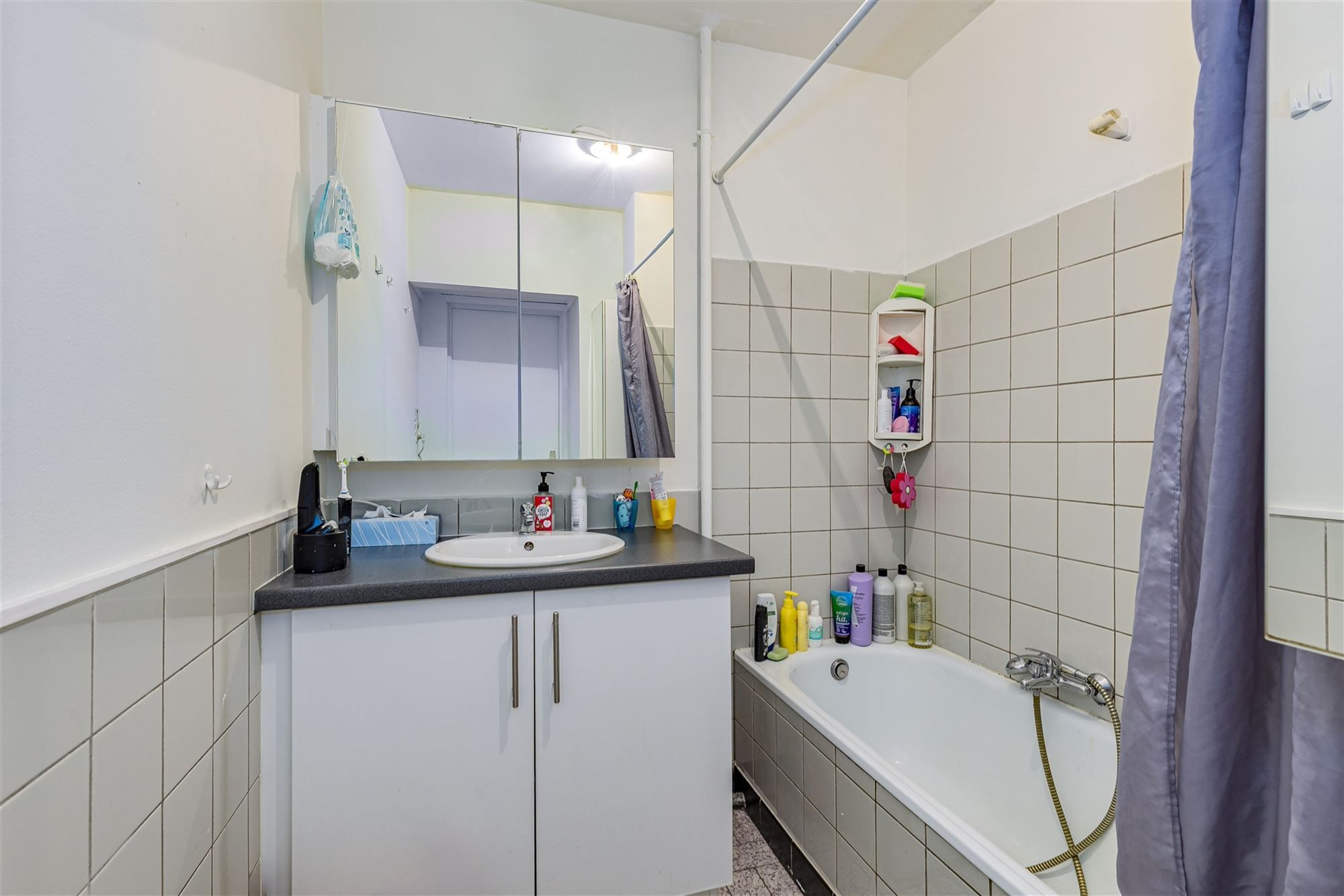 Ruim appartement met 2 slpk + terras te koop in Mortsel foto 10