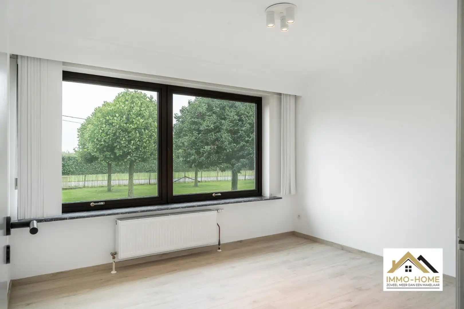 riante woning MET magazijn in alle rust foto 21