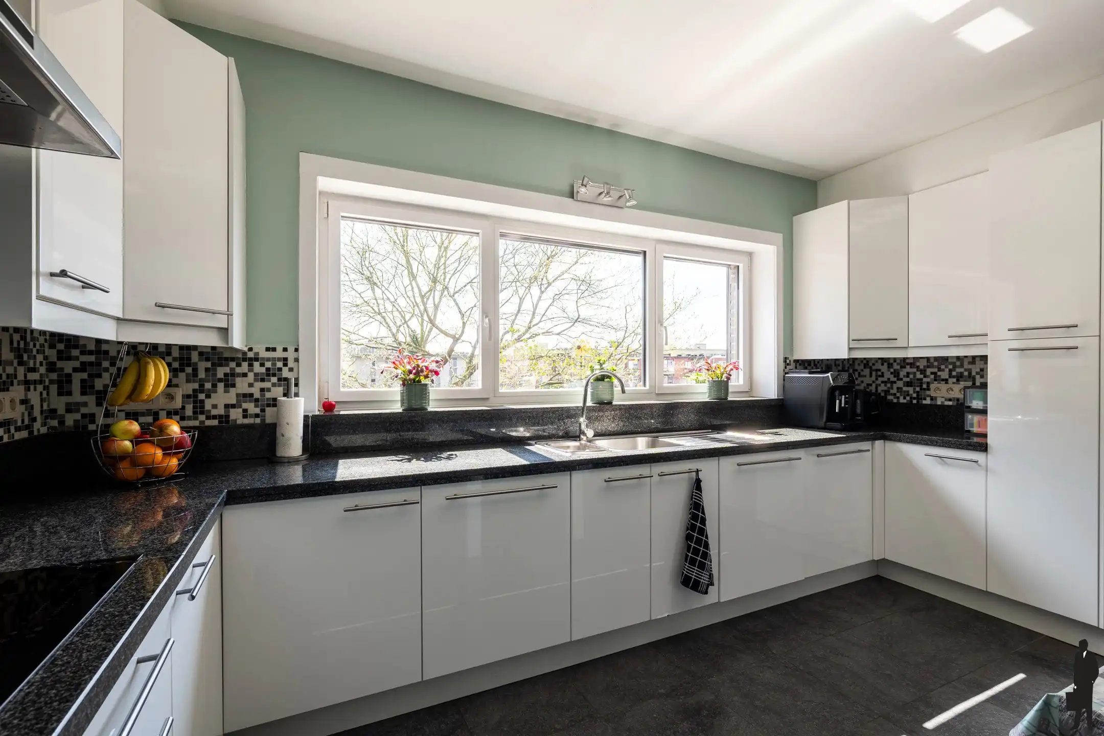 Ruim duplex app met 5 slpks, terras + privatieve tuin foto 9