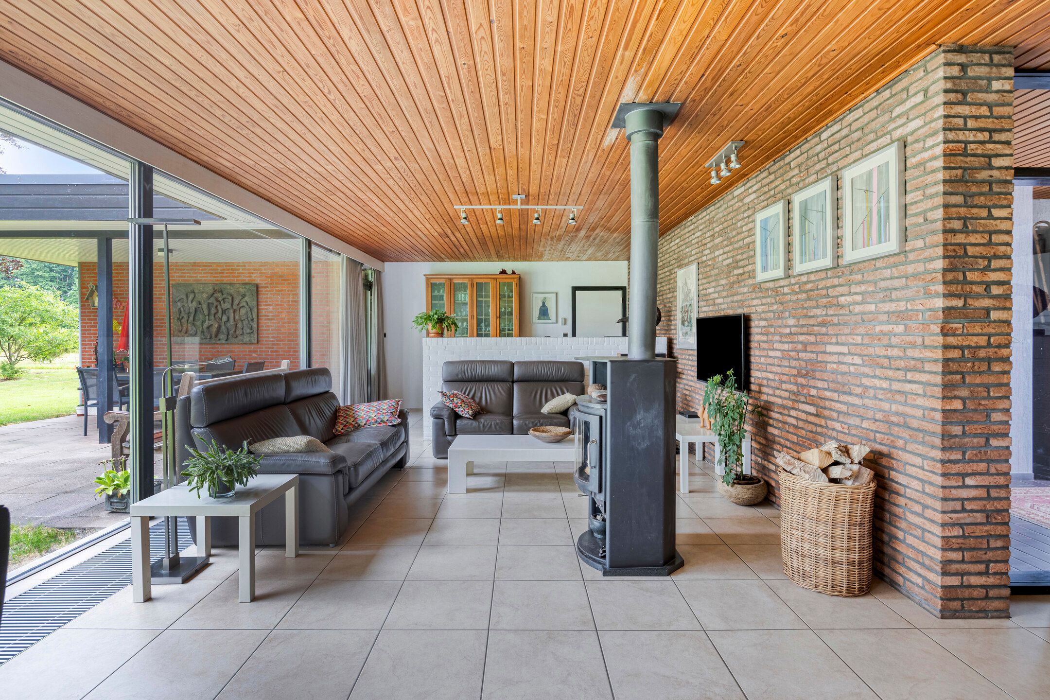 Prachtige gelijkvloerse woning op groot perceel foto 5
