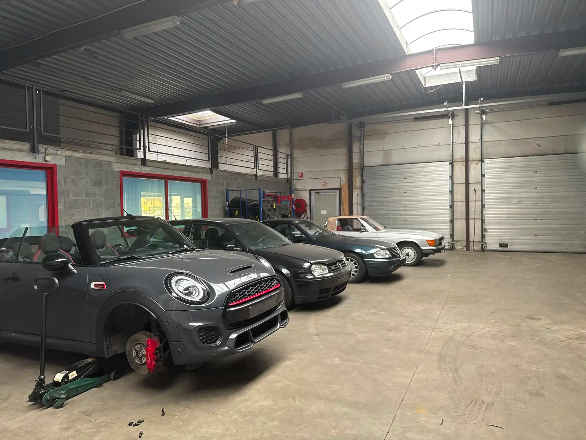 Magazijn 435m² met kantoren  te huur TTS-zone aan N16 in  Temse foto 7