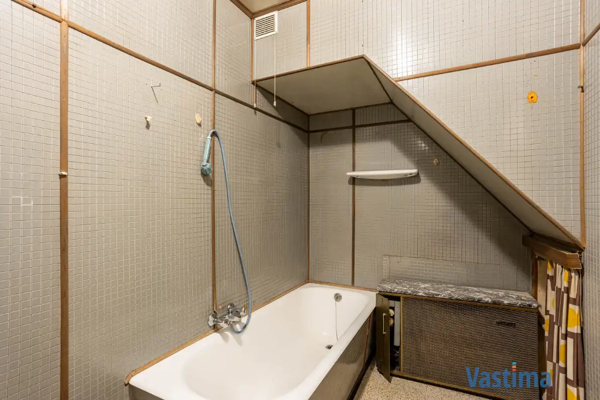 Te renoveren woning met 3 slaapkamers en tuin foto 14