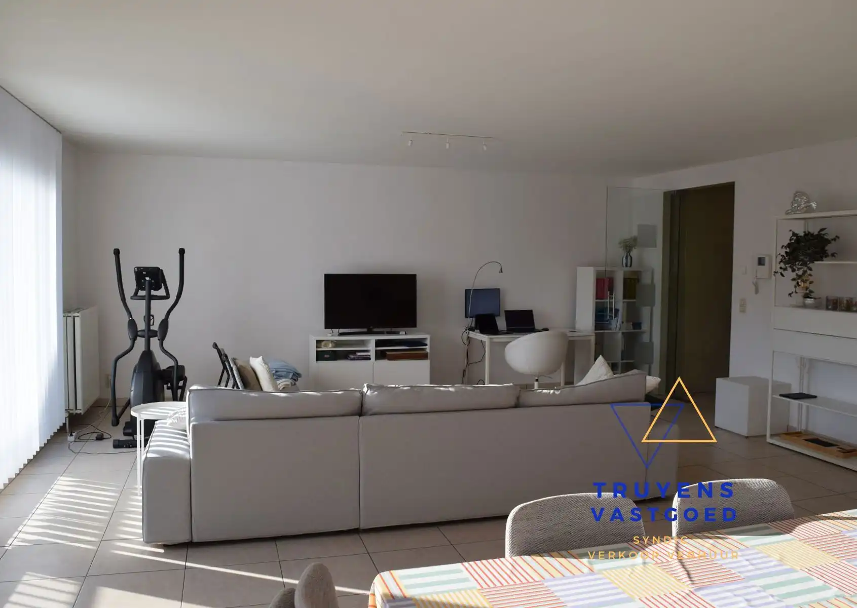 Comfortabel 2-slaapkamerappartement in centrum Beringen foto 3