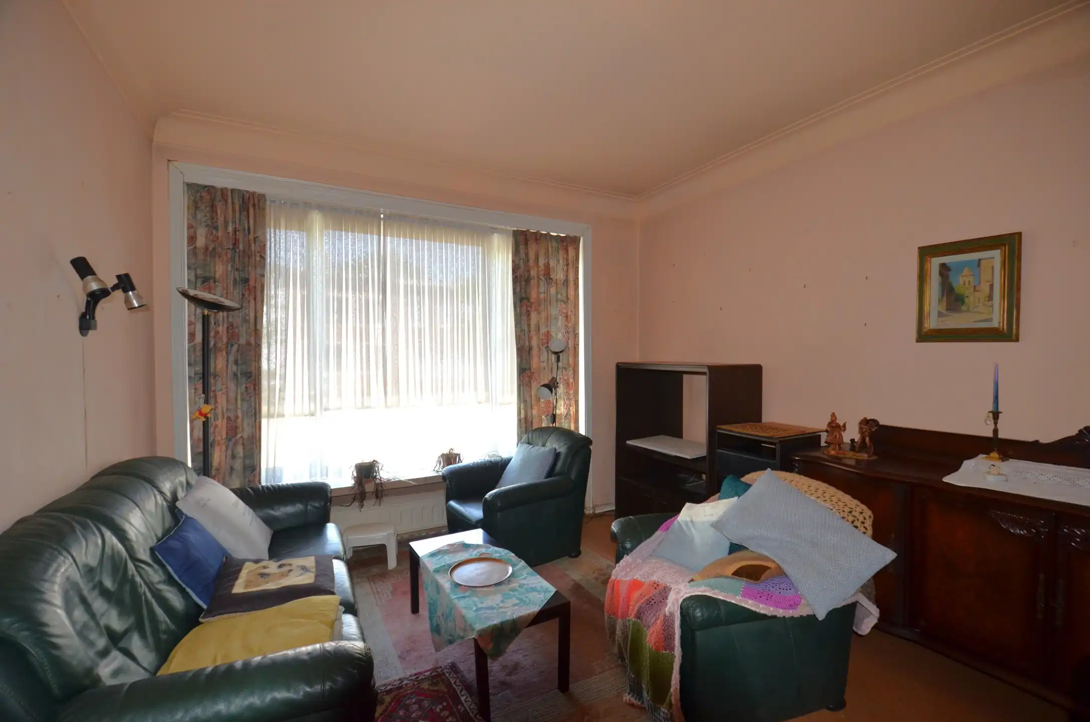 Te renoveren woning met 2 slaapkamers, garage en zonnige zuid-tuin foto 5
