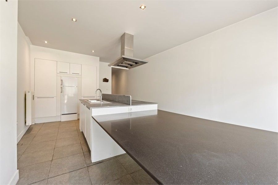 RUIM INSTAPKLAAR APPARTEMENT MET RUIM TERRAS IN HET CENTRUM VAN SINT-TRUIDEN foto 14