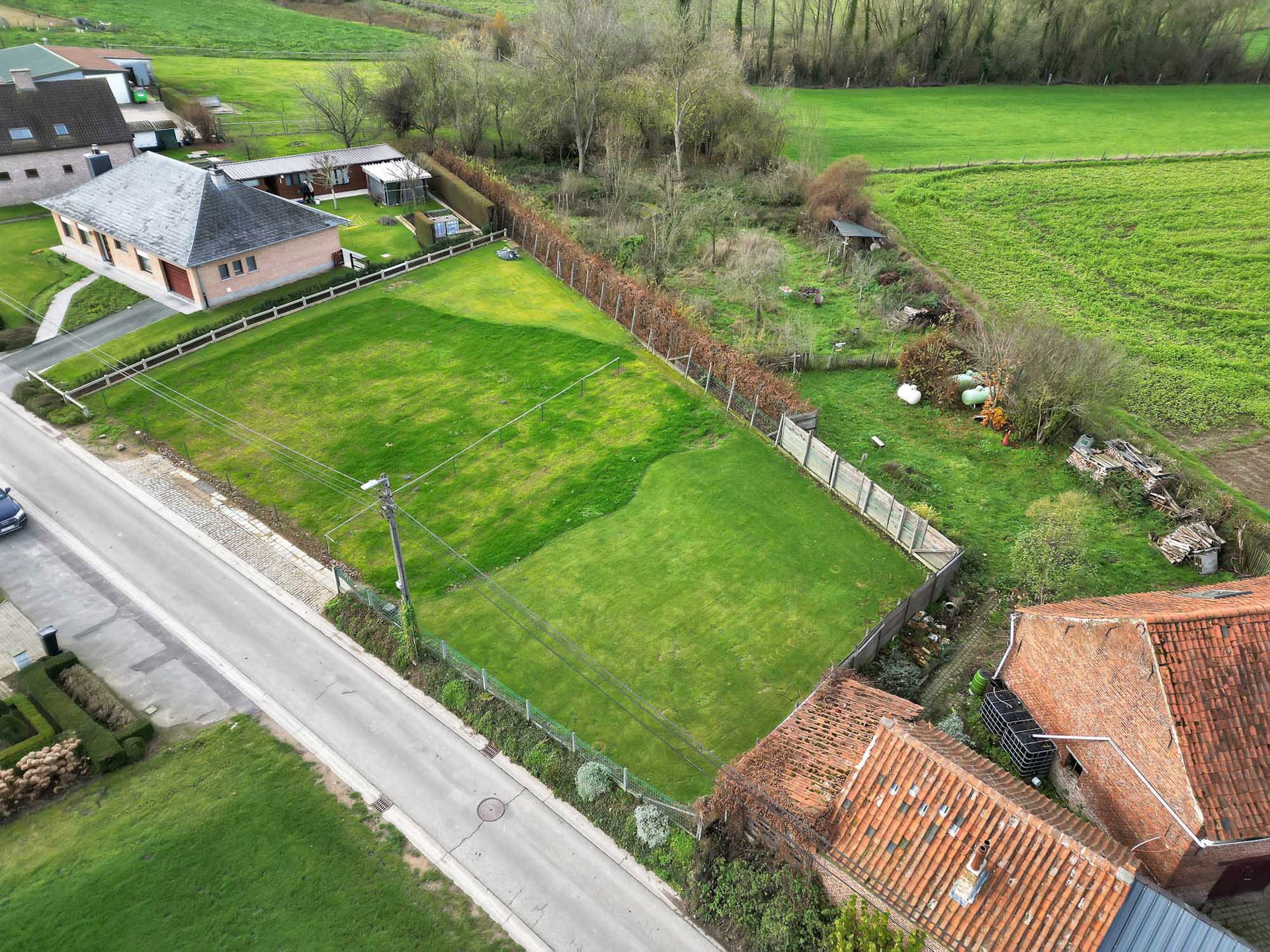 Perceel grond voor open bebouwing op 3a 67ca foto 6