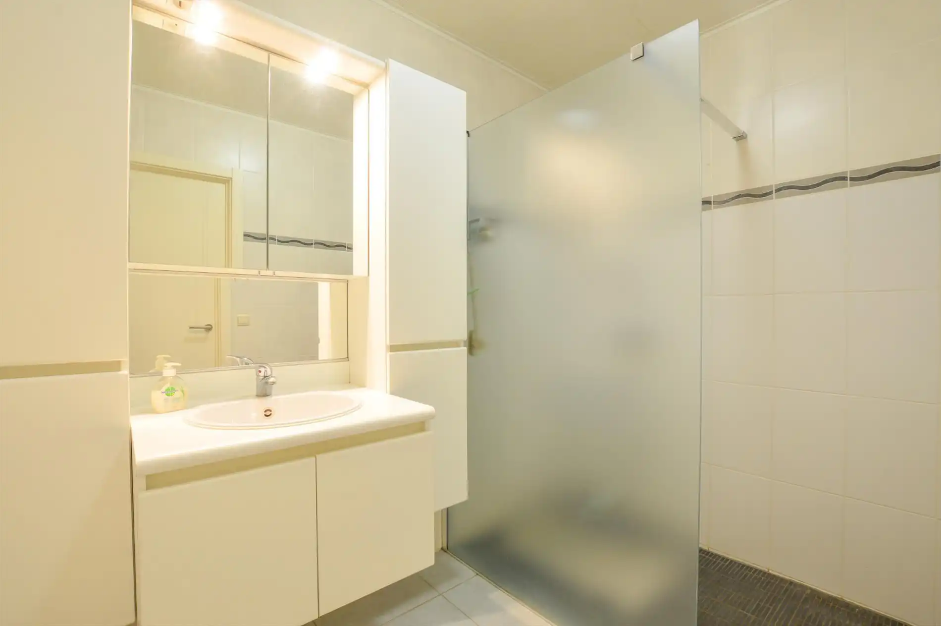 Ruim en mooi gelegen appartement in Residentie d' Oude Brouwerie met 3 slaapkamers, te Oudenburg foto 9