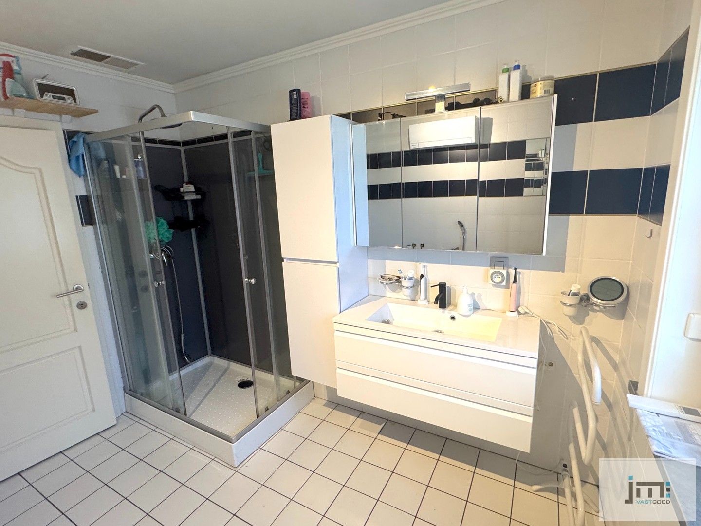 Goed onderhouden en ruime woning foto 13