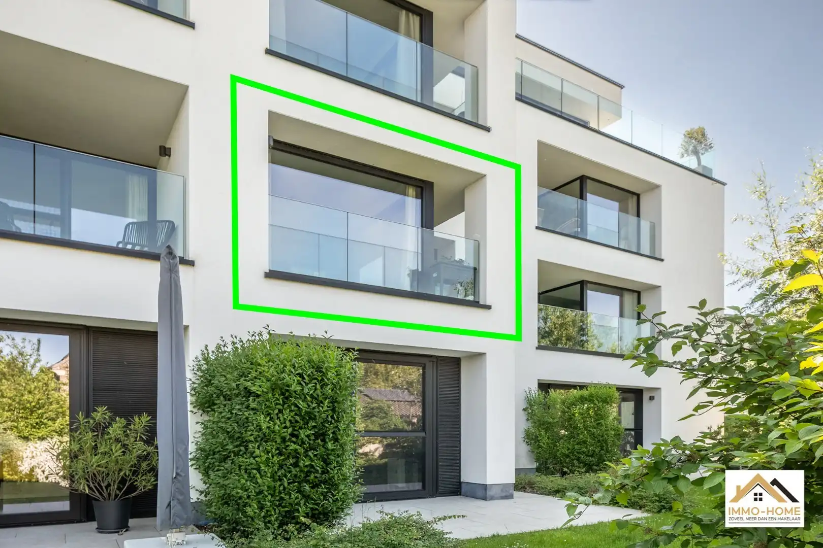 Instapklaar modern appartement met autostaanplaats foto 15