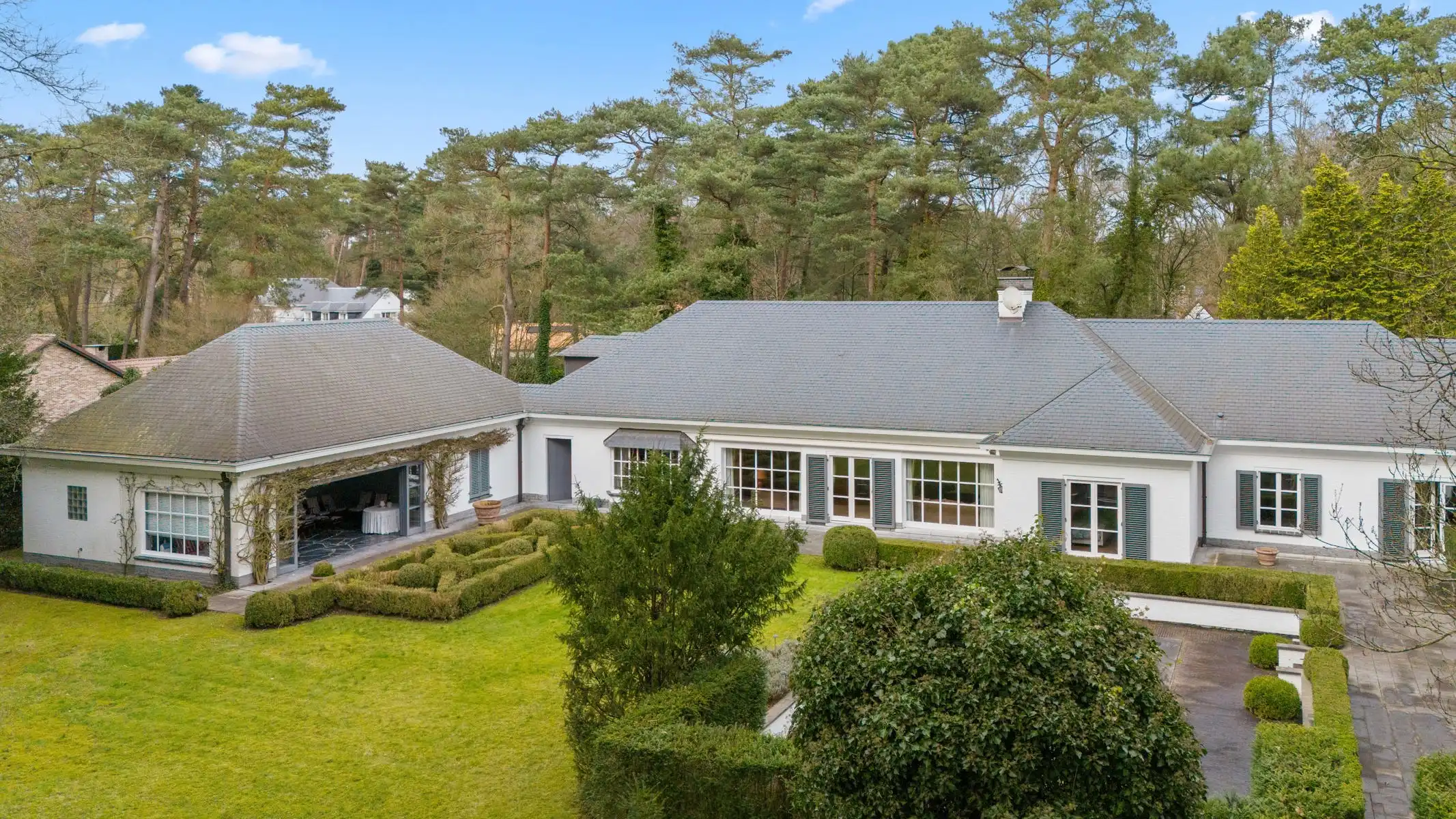 Exclusieve villa op  perceel van 4051 m² te KEERBERGEN foto 2