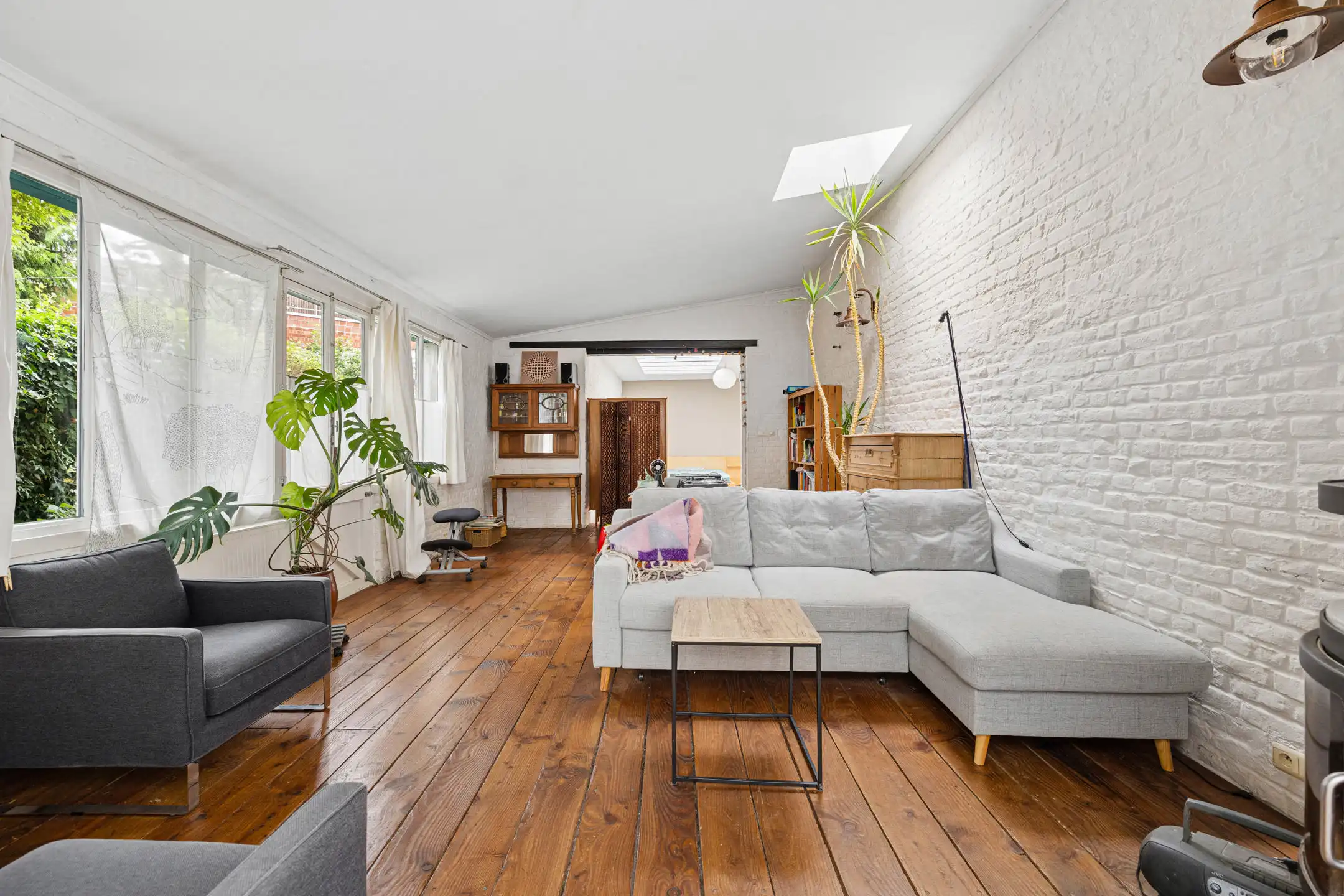 Begane grond 2 slaapkamers van ± 126 m² met tuin foto {{pictureIndex}}