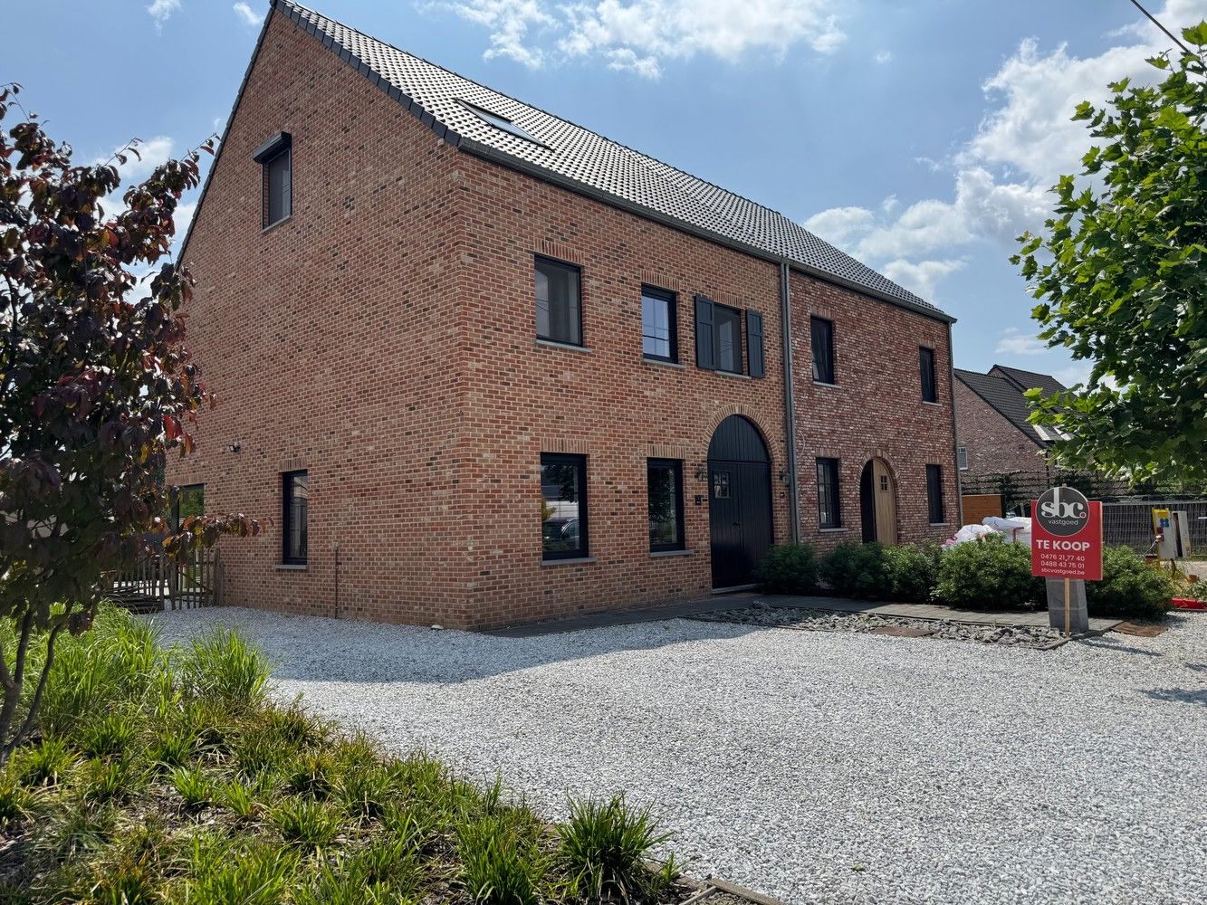 Prachtige energieneutrale woning met 4 slpks en aangelegde tuin foto {{pictureIndex}}