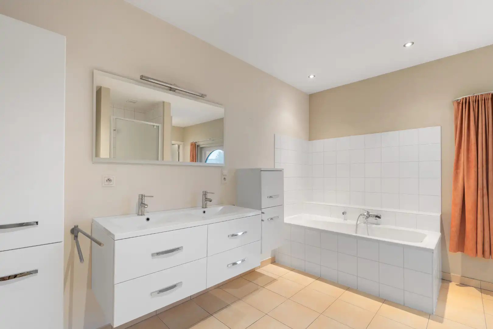 Ruime energiezuinige woning met 3 slaapkamers, op een perceel van 761 m² in Lovendegem. foto 14