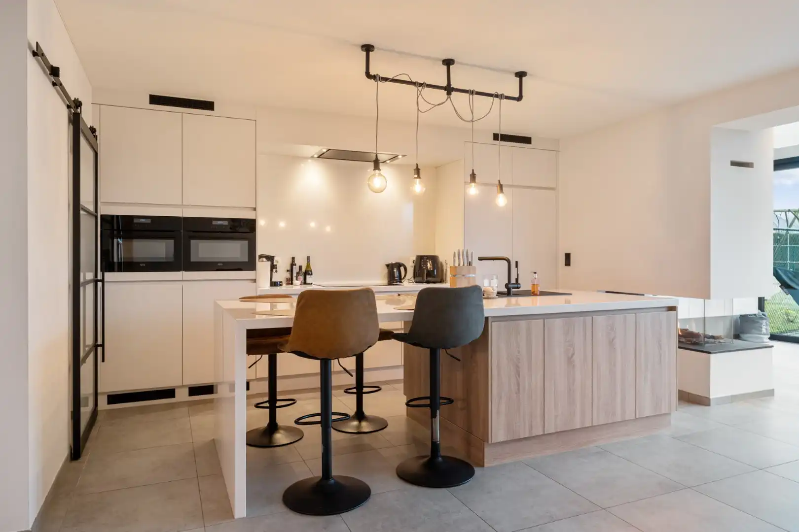 Recente, goed afgewerkte gezinswoning op een perceel van 5a15ca nabij het dorpscentrum van Opoeteren!  foto 7