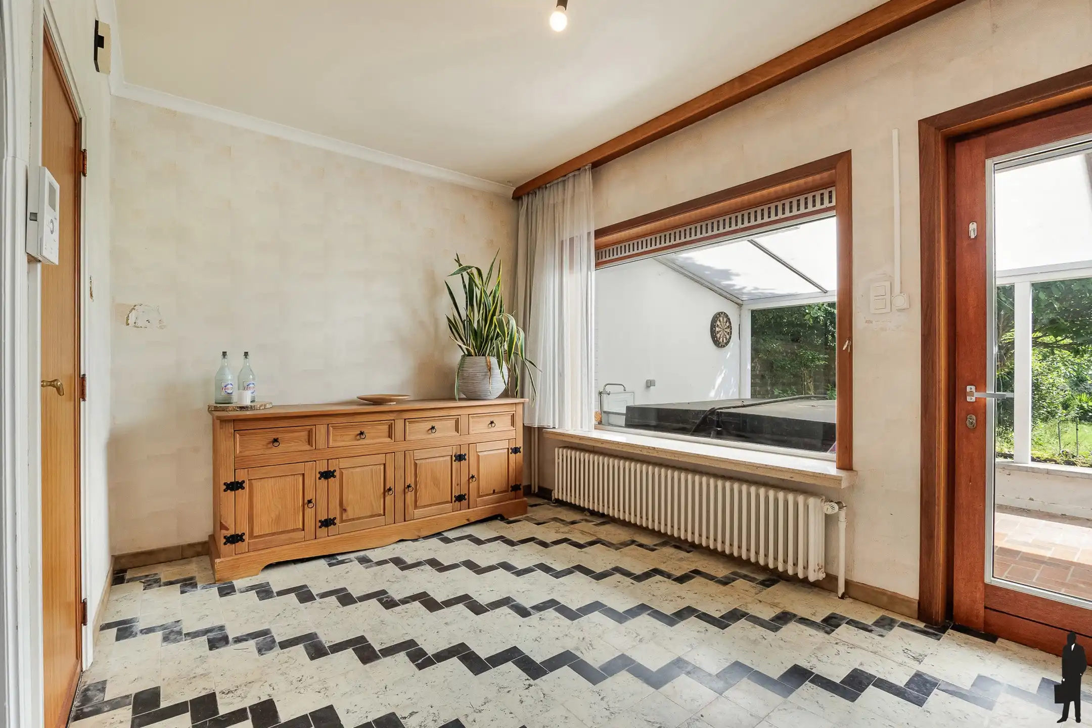 Ruime woning met 5 slpk, zonnige tuin & tal van mogelijkheden foto 7