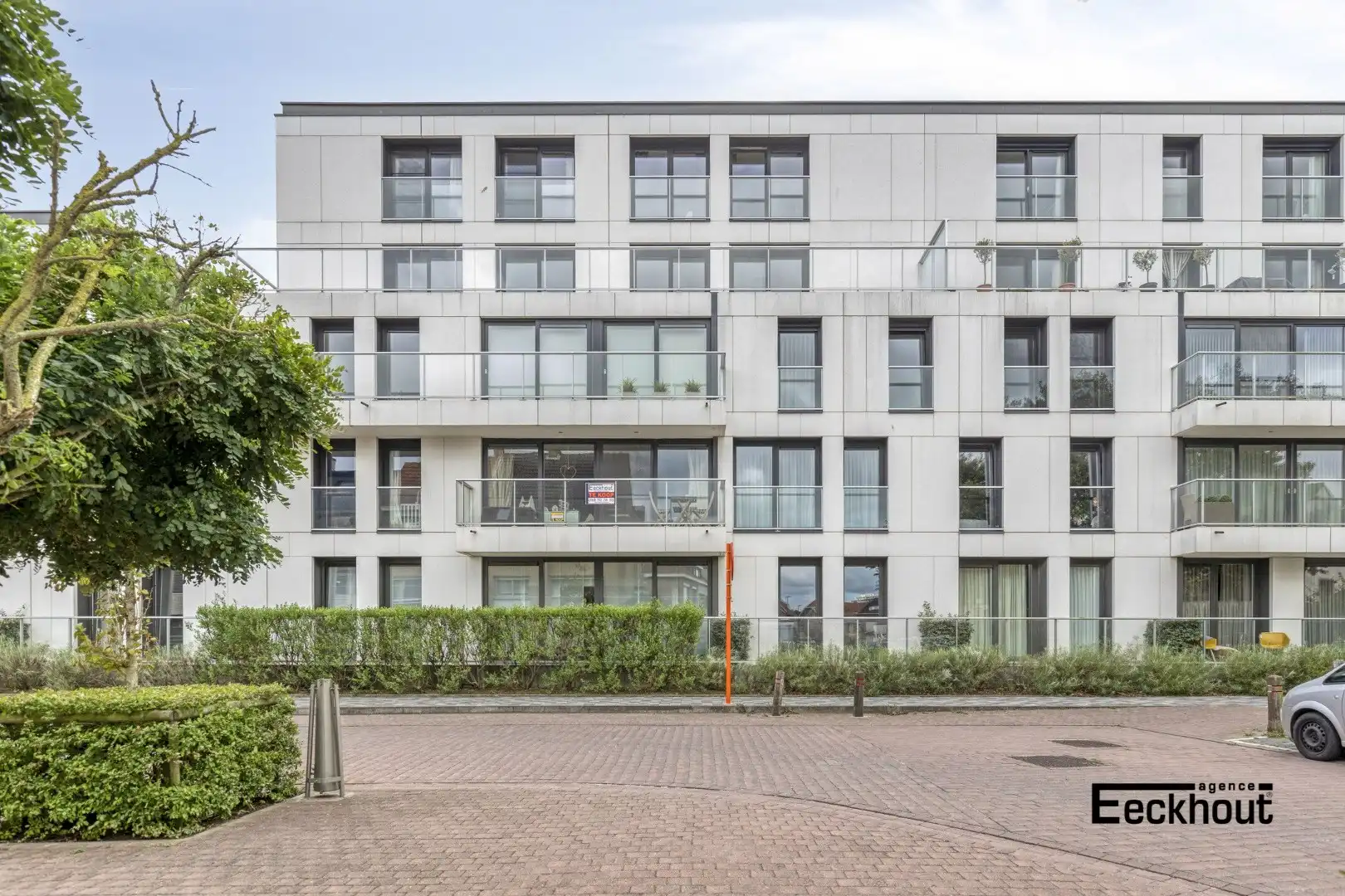 Instapklaar appartement in recente residentie nabij het strand te Mariakerke! foto 16