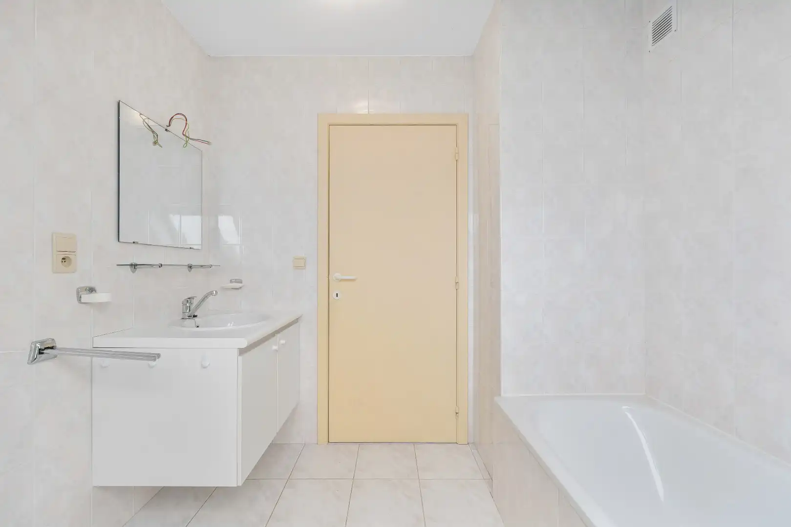 Ruim duplex appartement met 3 slaapkamers en garage te Lokeren foto 11