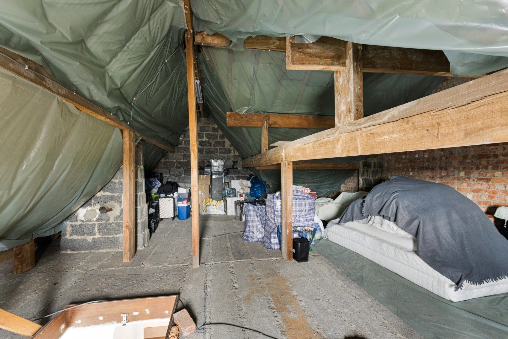 Recent vernieuwde woning met mooie tuin en garage, rand stadscentrum Tongeren foto 21