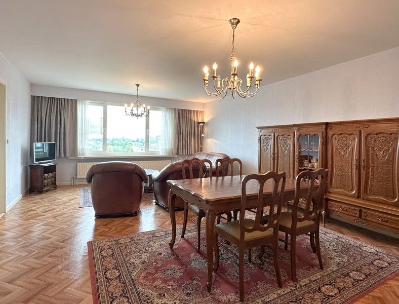 Instapklaar appartement met twee slaapkamers, terras en optionele garagebox in Sint-Niklaas foto 4