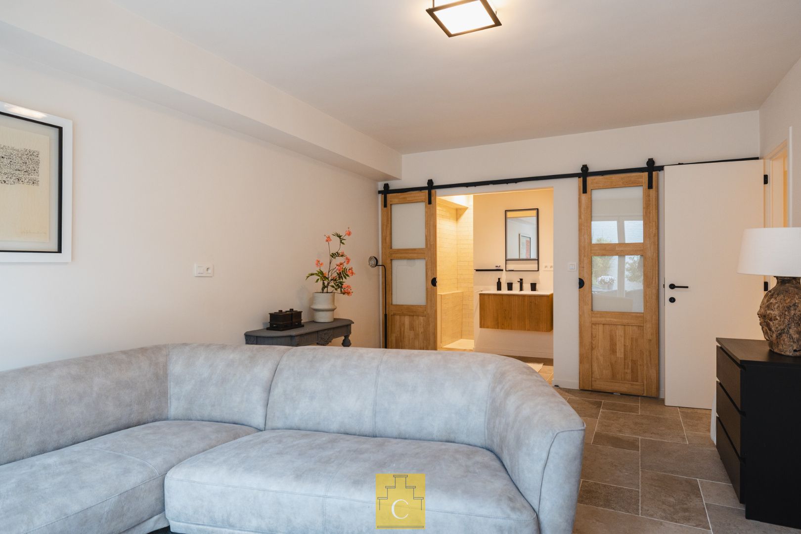 Volledig gerenoveerde stadswoning met tuin, garage en praktijkruimte foto 12