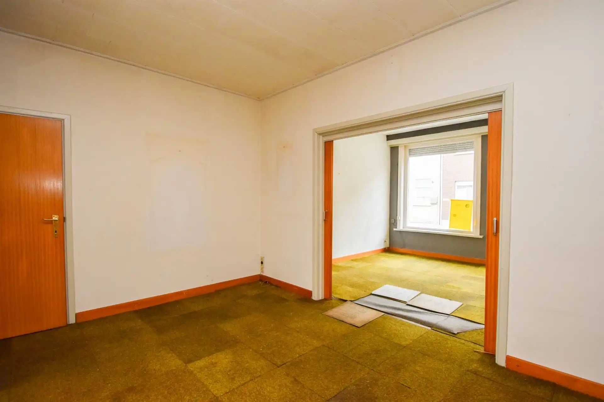 Te renoveren gezinswoning met ruime tuin in de dorpskern van De Klinge foto 4