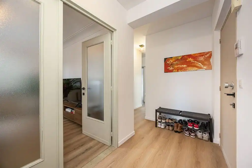 Lichtrijk appartement met 3 SLK foto 14