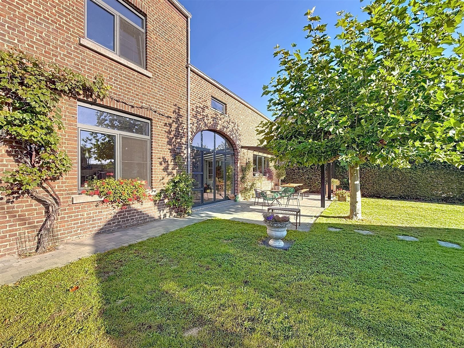 Gerenoveerde ruime woning, tuin, bijgebouw, 5a 45ca foto 36