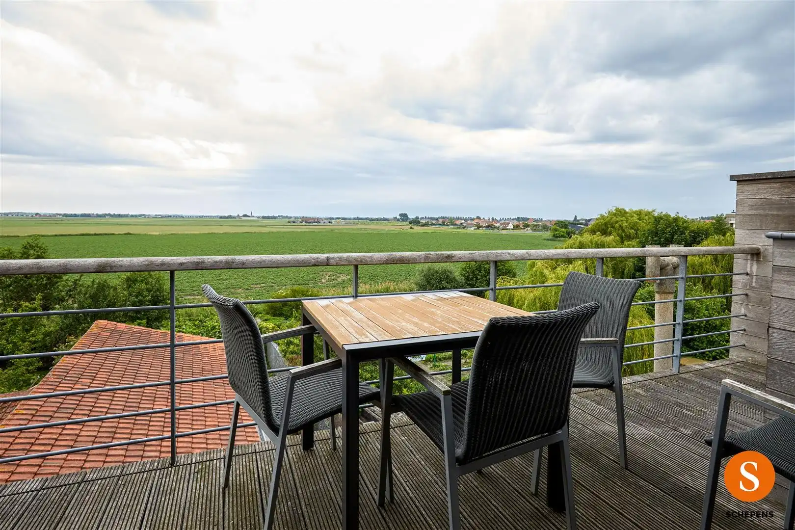 Aangenaam bemeubeld appartement te huur, met uitzicht op de polders. foto 2