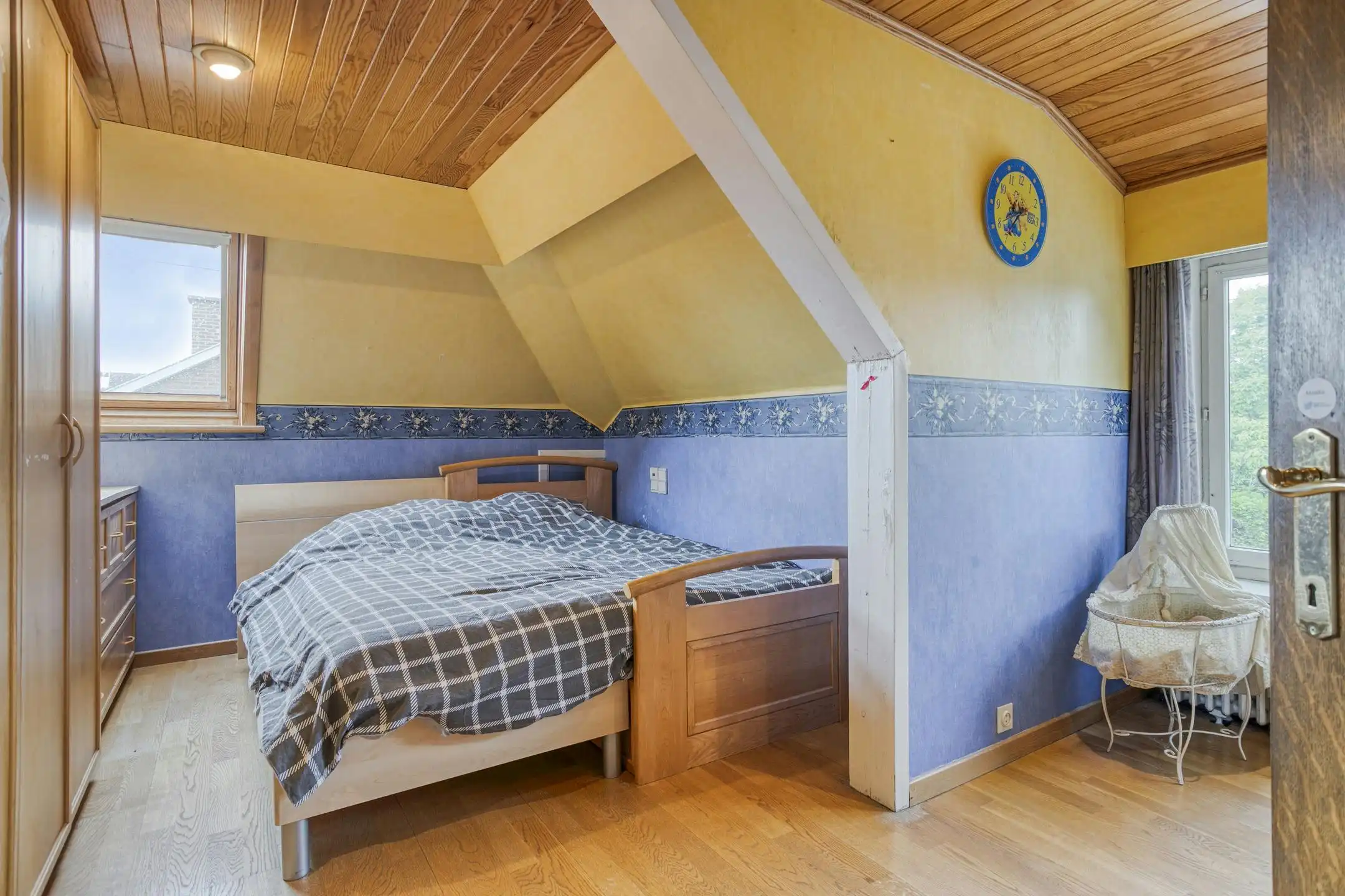 Alleenstaand huis met 5 kamers en atelier te koop in Waregem foto 10