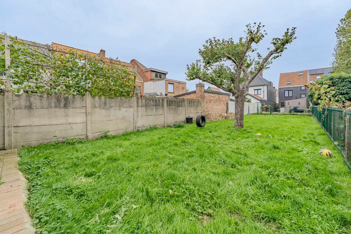 Instapklare woning met diepe tuin en verrassend veel ruimte foto 18