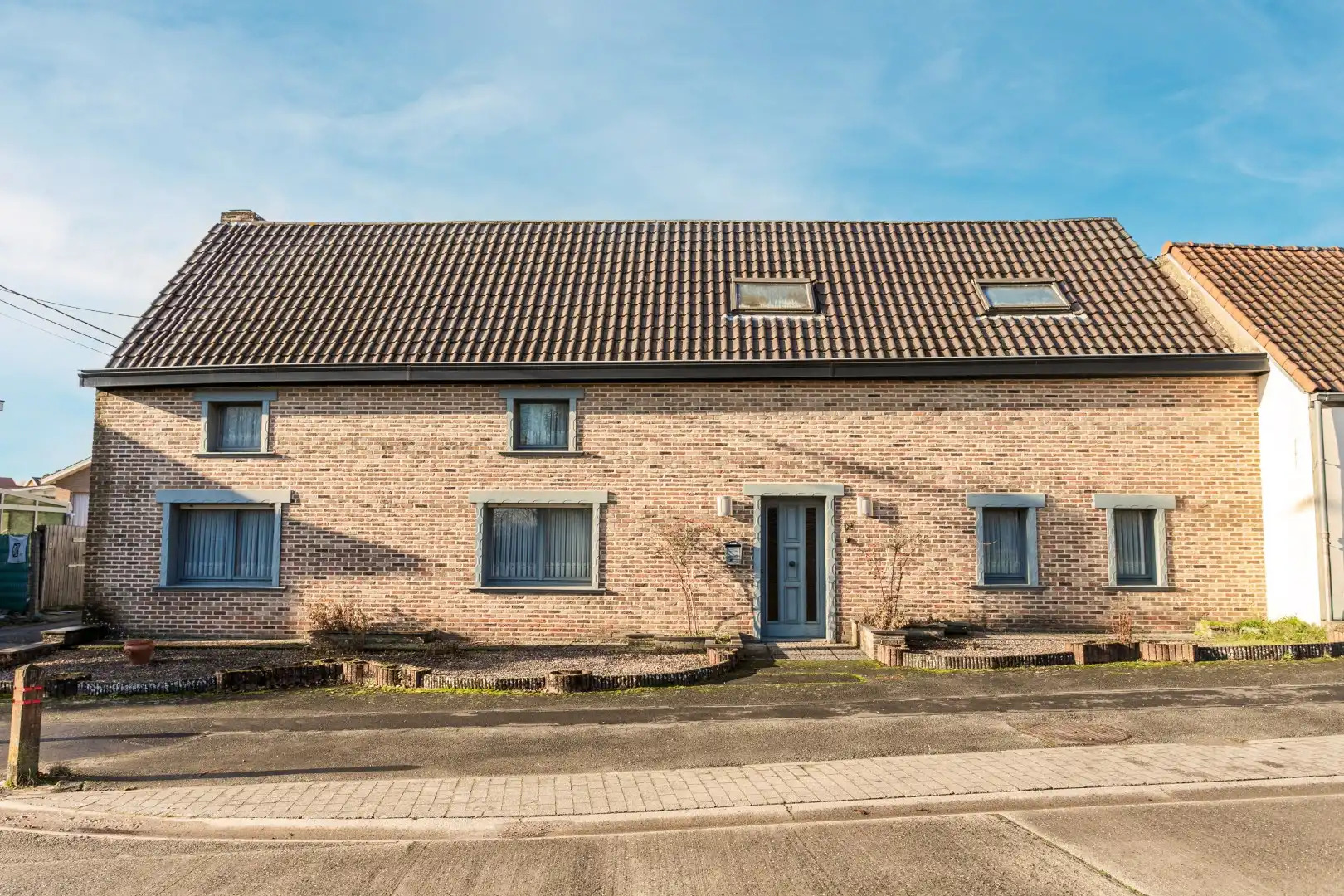 Hoofdfoto van de publicatie: Te renoveren fermette met 3 slpk, bijgebouw en garage en mogelijkheid tot uitbreiding (bouwgrond)