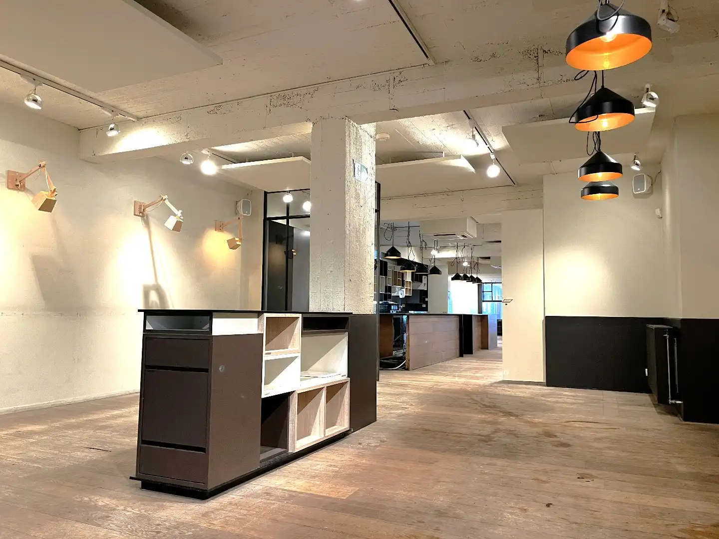 Restaurant te koop centraal op het Rubensplein  foto {{pictureIndex}}