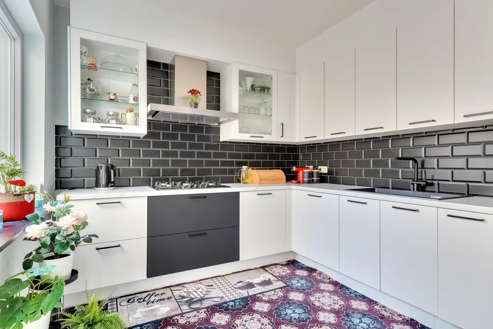 Ruime rijwoning nabij centrum Sint-Truiden foto 7