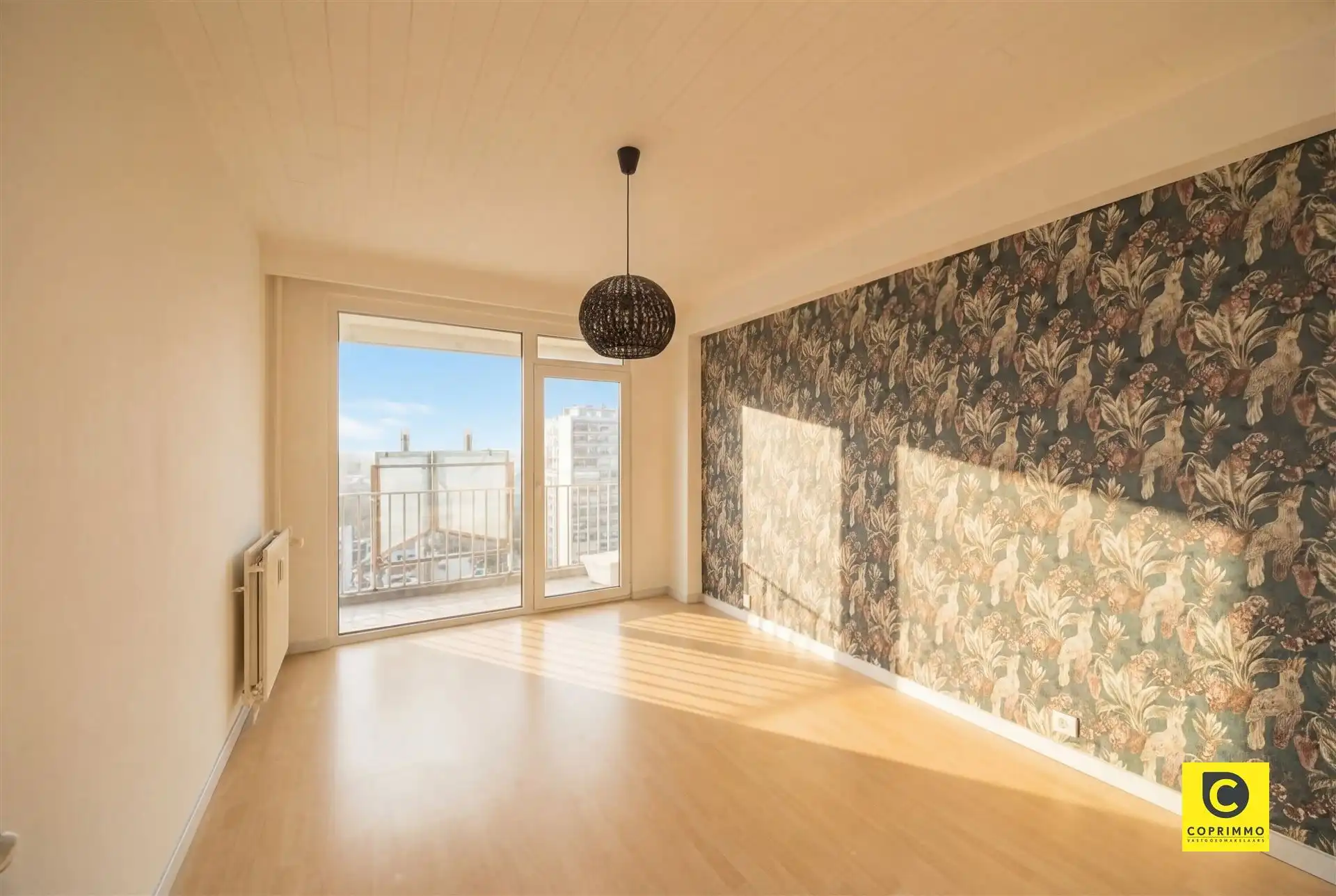 Lichtrijk 2 slaapkamer app + parking foto 8