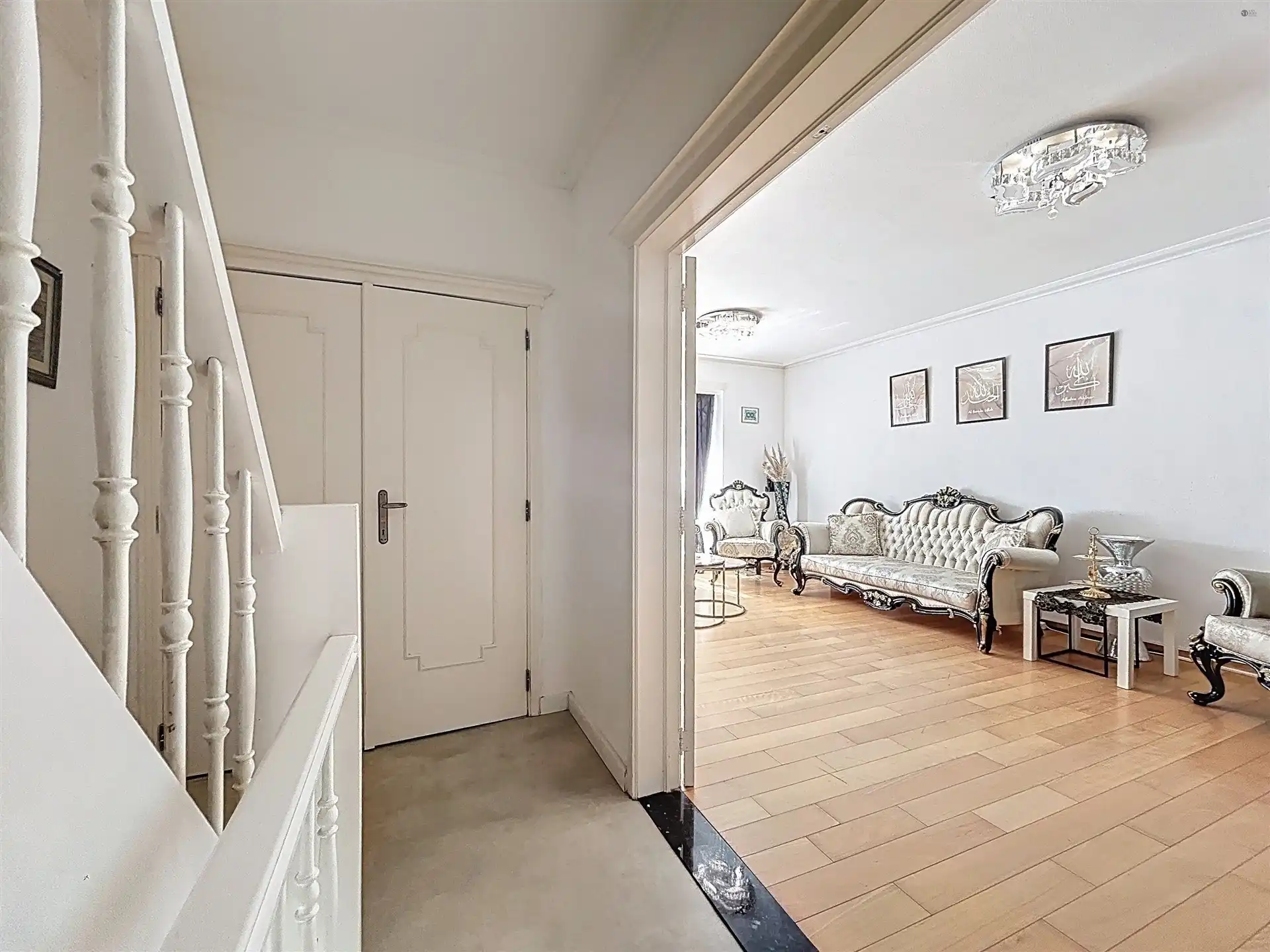gezinswoning met 6 slaapkamers, 2 badkamers op toplocatie foto 10