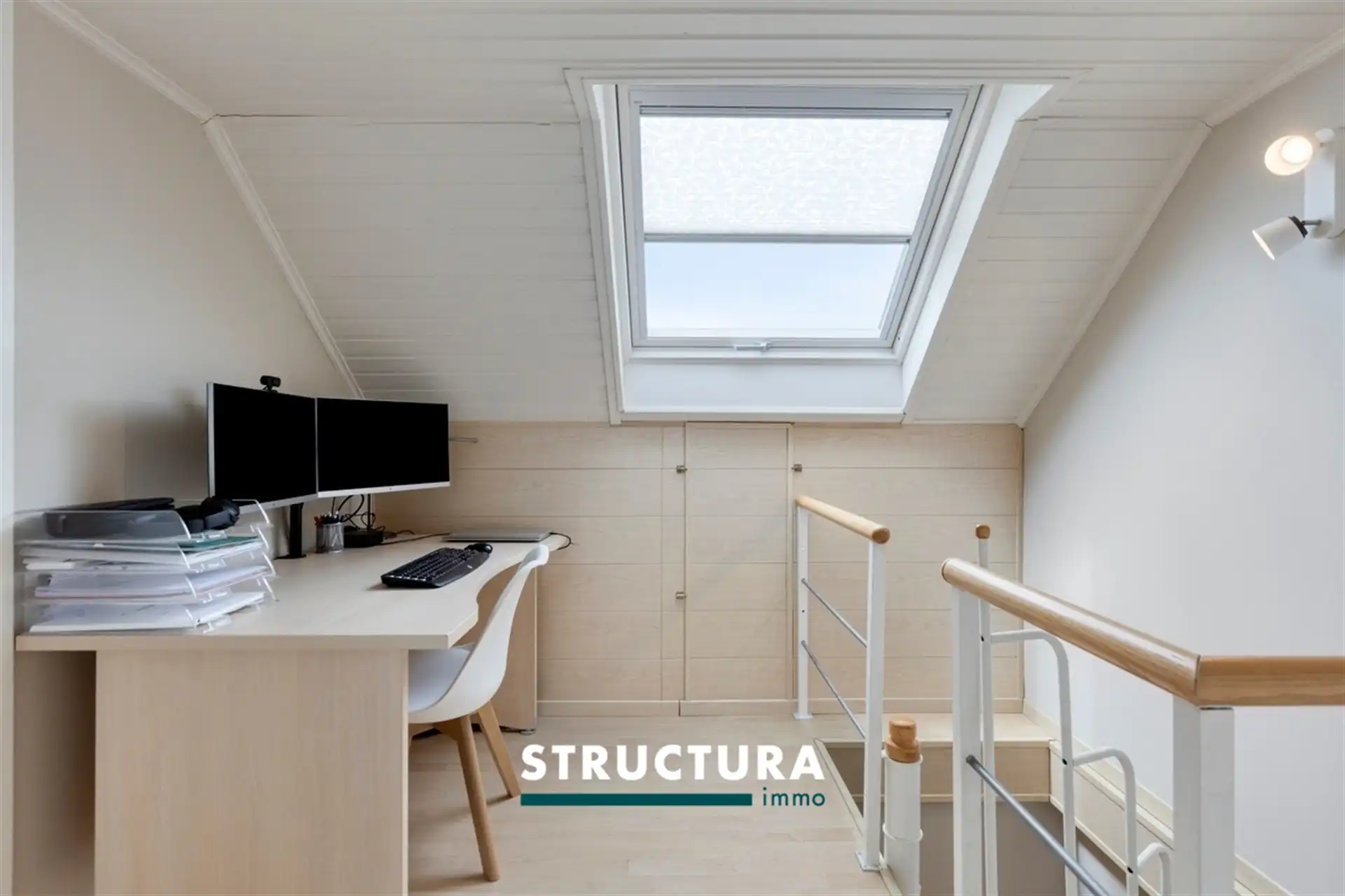 Instapklare gezinswoning met 5 slaapkamers, zonnige tuin en 24 zonnepanelen foto 25