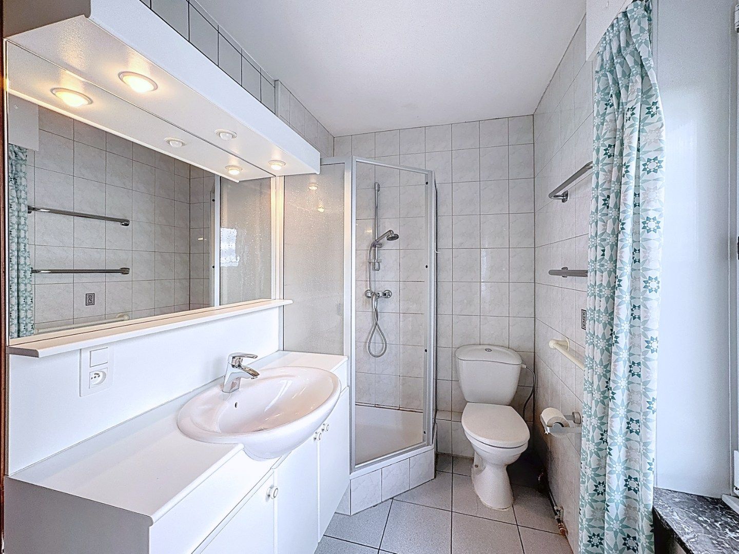 Ruime woning met 3 slaapkamers en garage foto 11