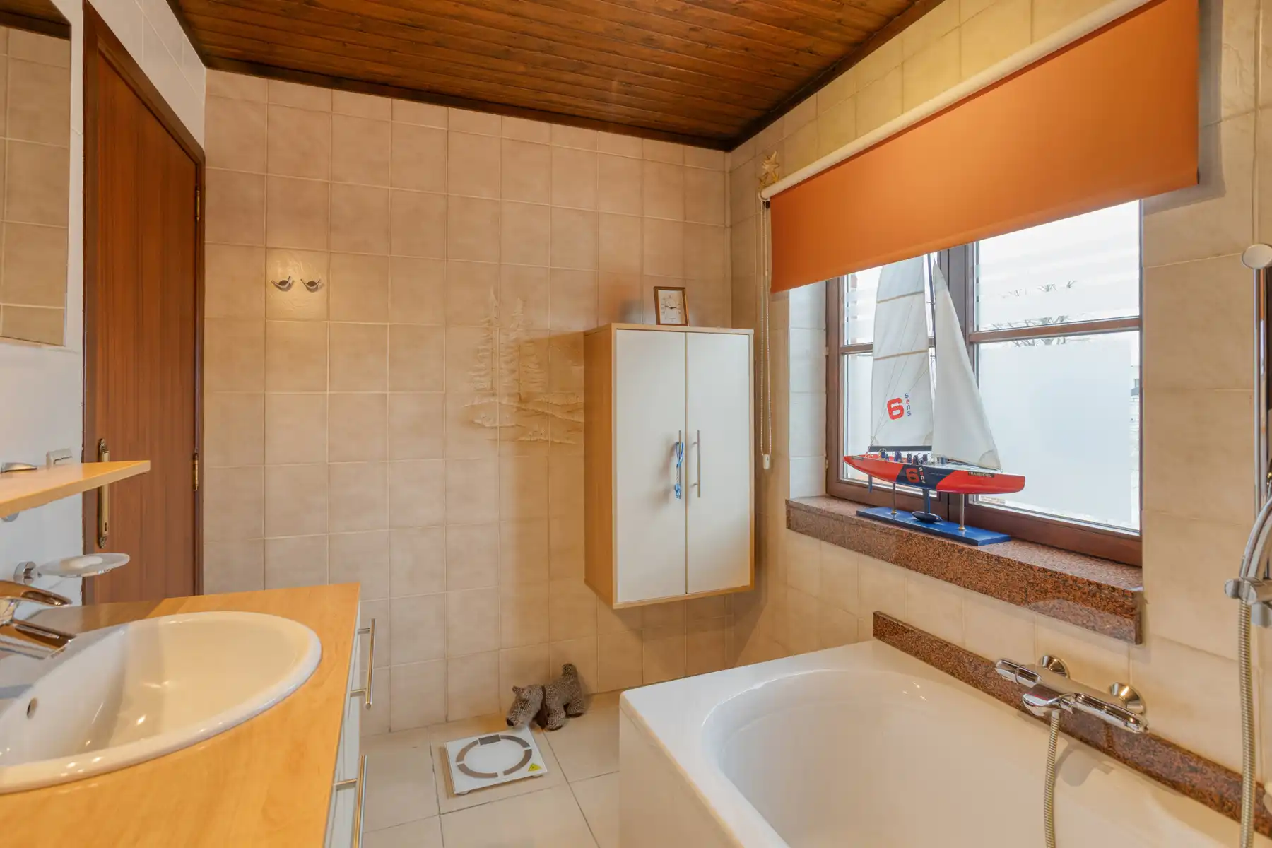 Halfopen met grote slaapkamers en zuidgerichte tuin foto 20