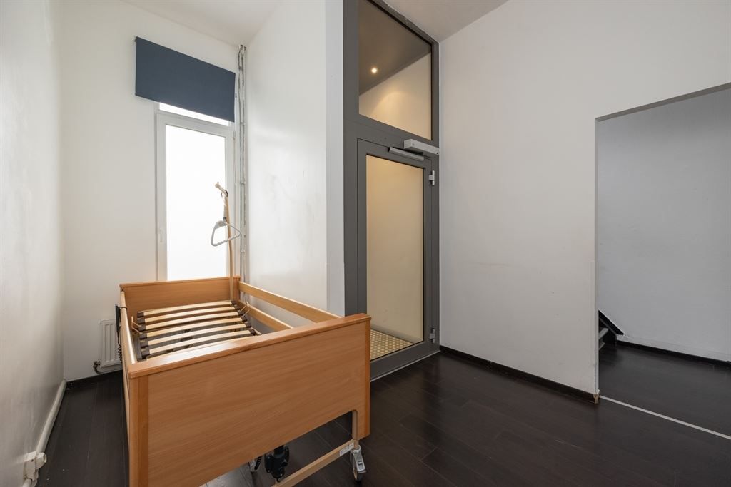 Ruime stadswoning met 4 slaapkamers foto 18